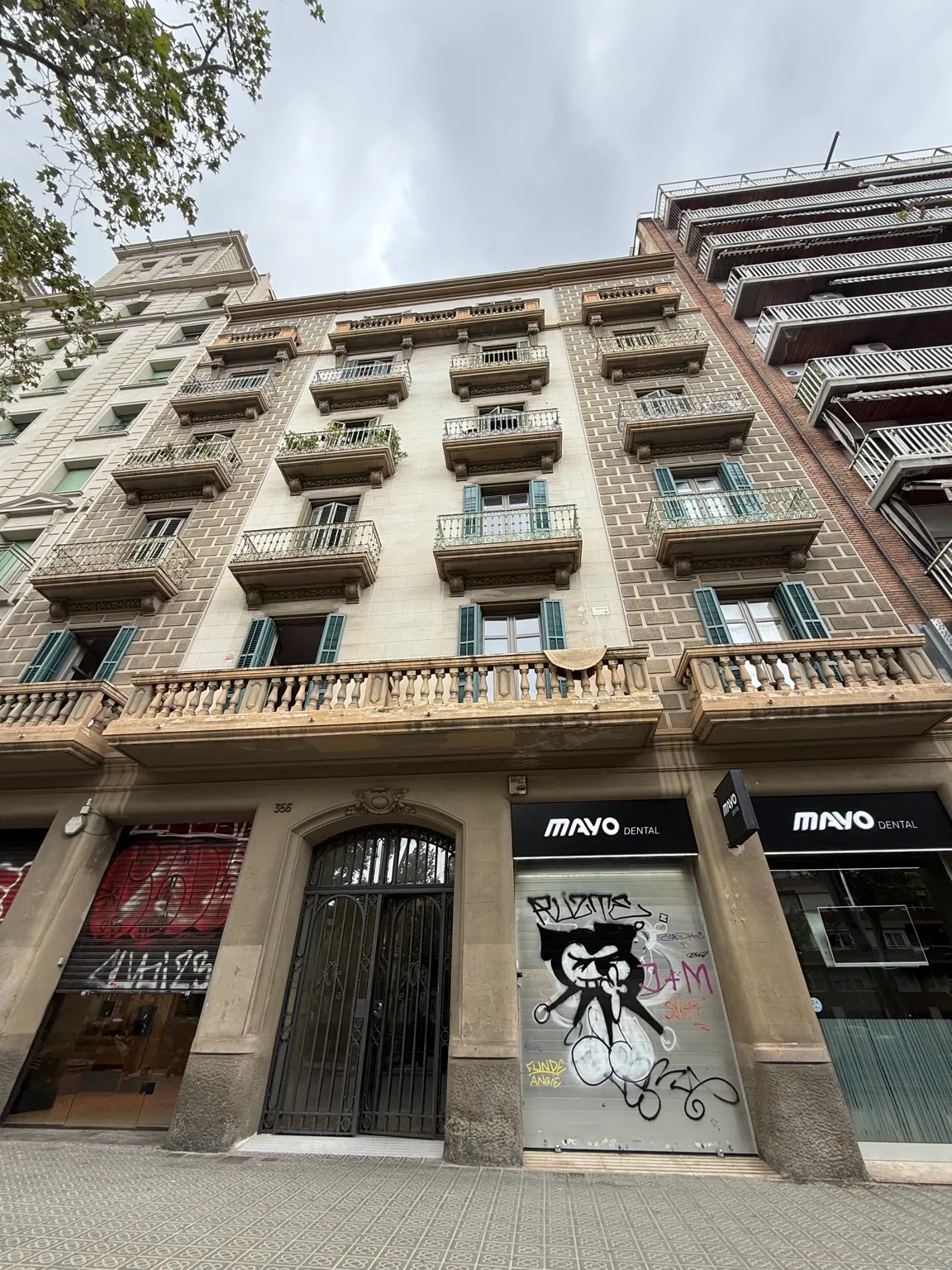 The apartment from the ground