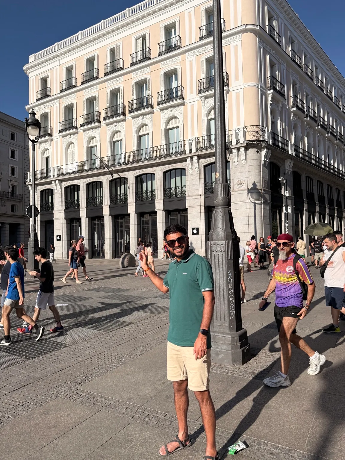 Apple store at the Sol